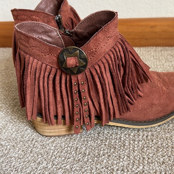 Mi.iM Thea fringe leather booties 6.5 - Picture 6 of 9